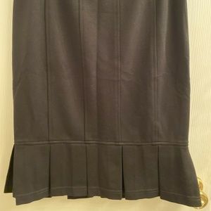 Nanette Lepore Black Pleated Pencil Knee Length Classic Skirt Size 6 NEW